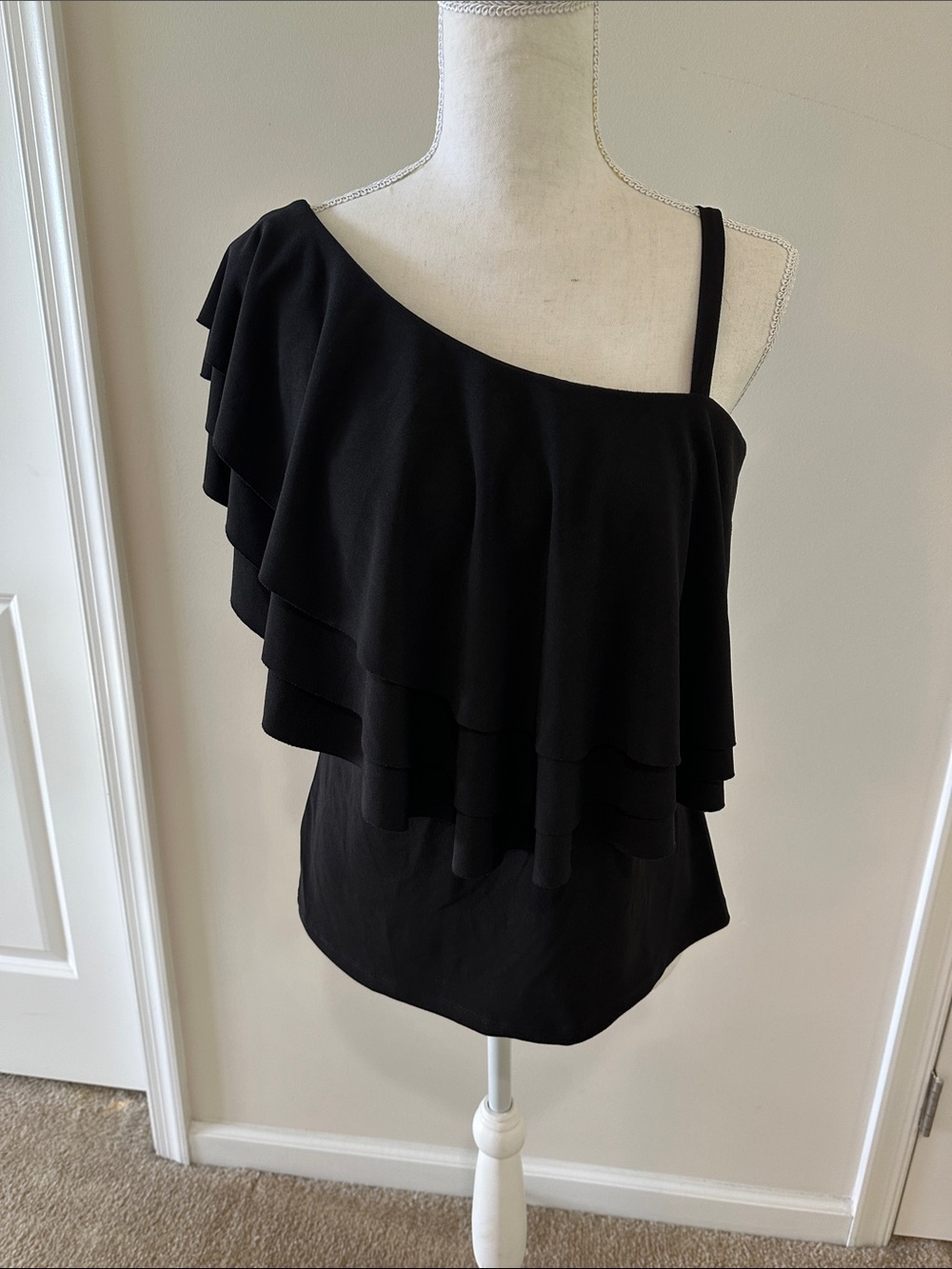 Cupio Black One-Shoulder Ruffle Camisole
